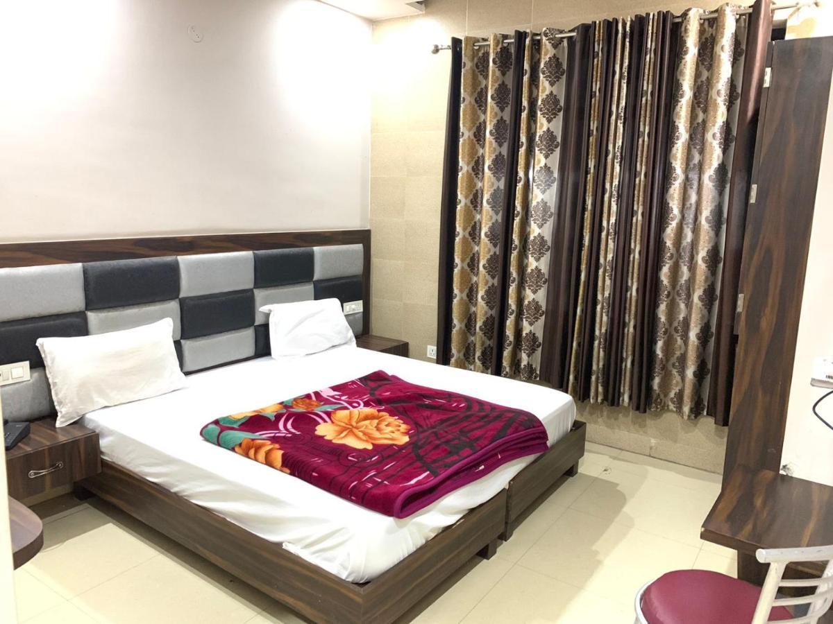 Hotel Sukhman Residency Amritsar Exteriör bild