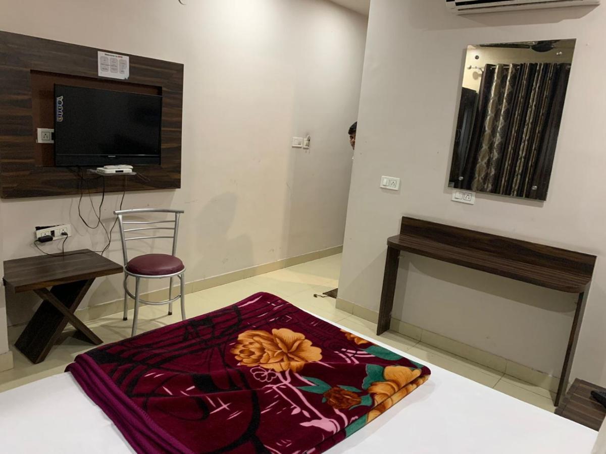 Hotel Sukhman Residency Amritsar Exteriör bild