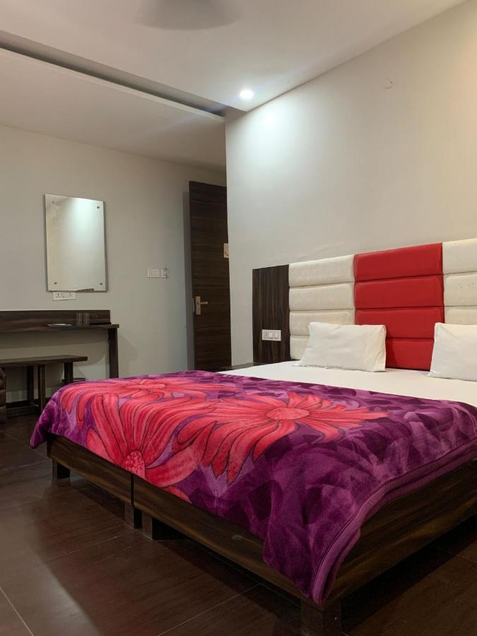 Hotel Sukhman Residency Amritsar Exteriör bild
