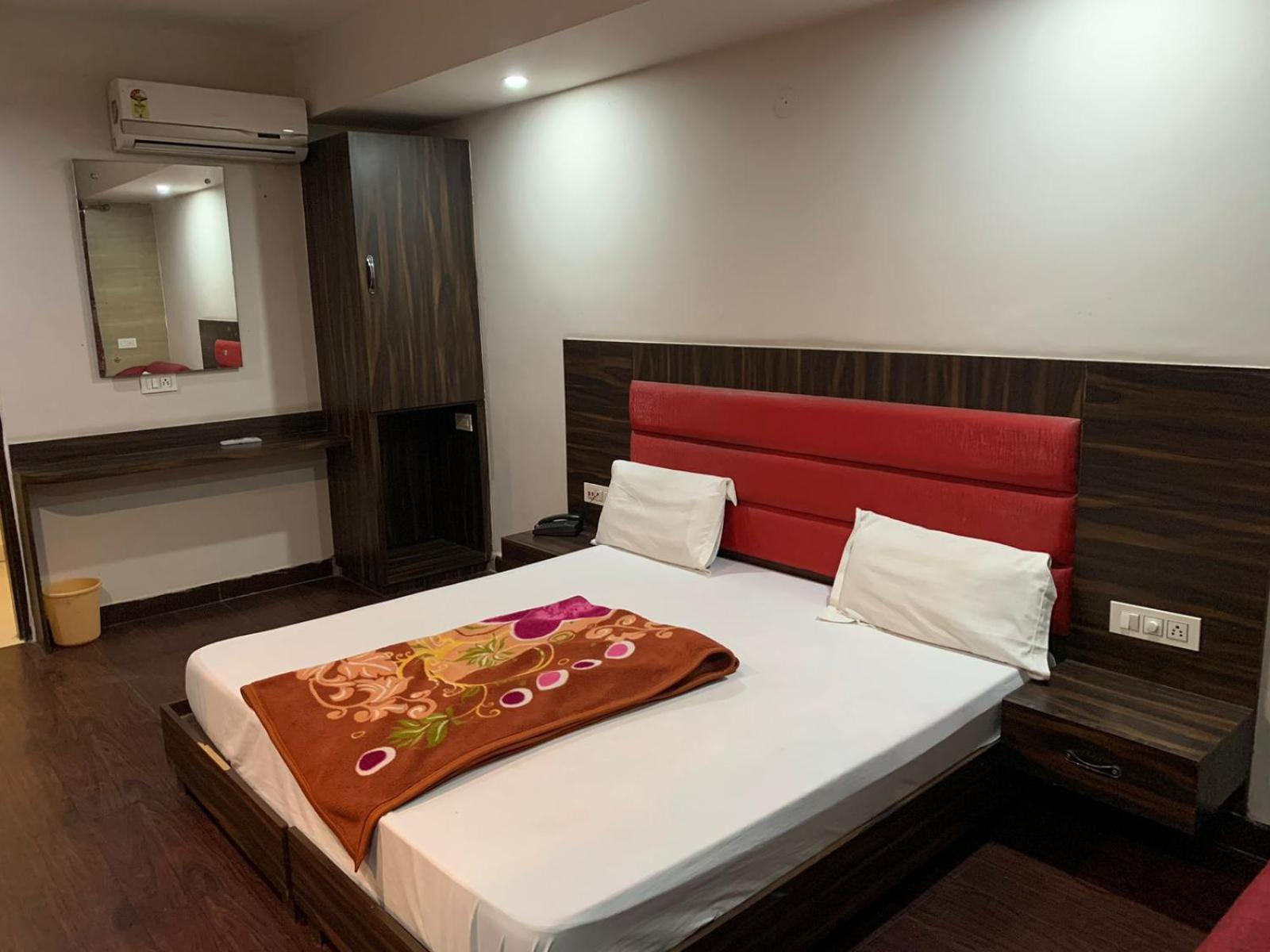 Hotel Sukhman Residency Amritsar Rum bild