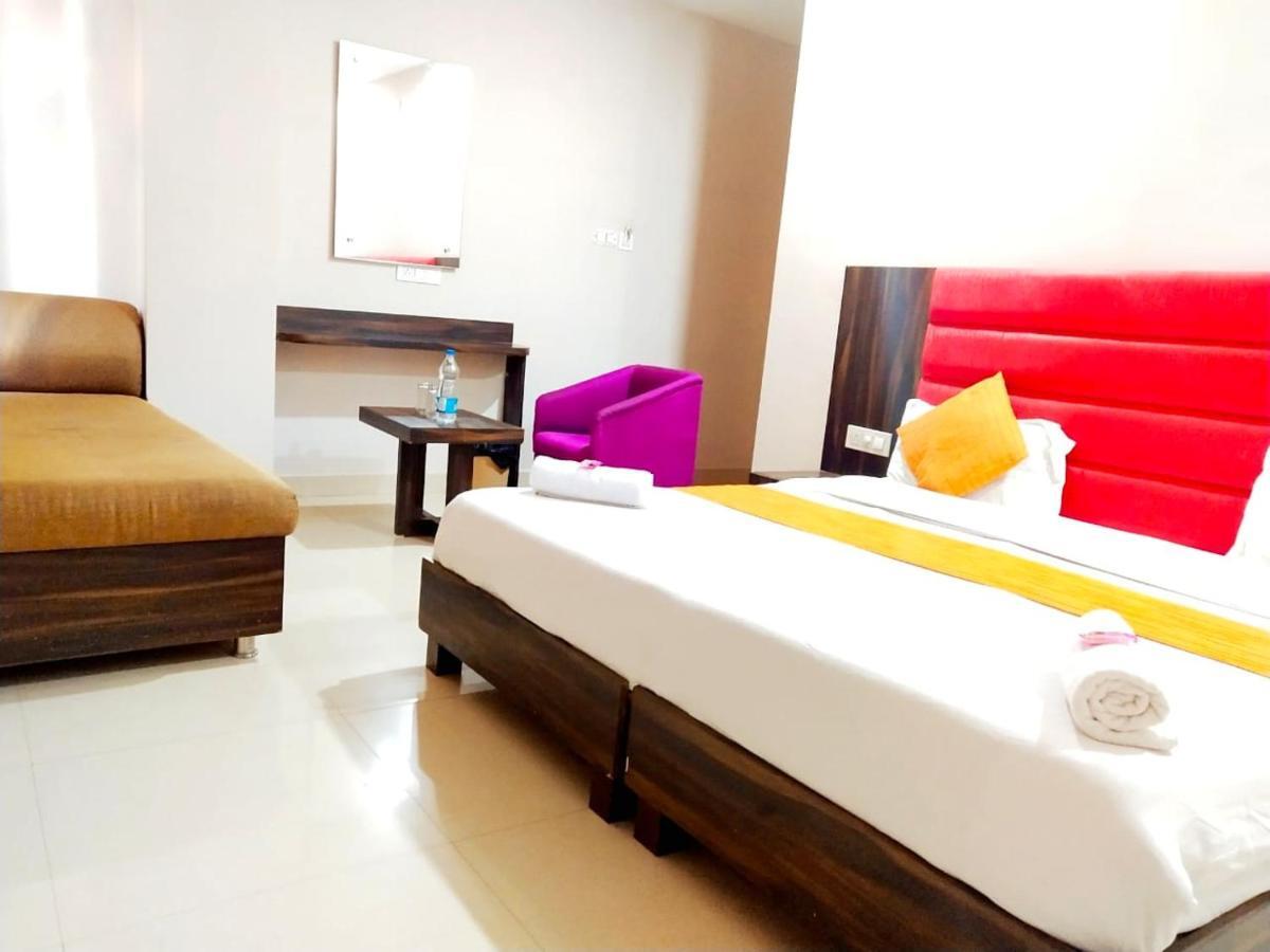 Hotel Sukhman Residency Amritsar Exteriör bild